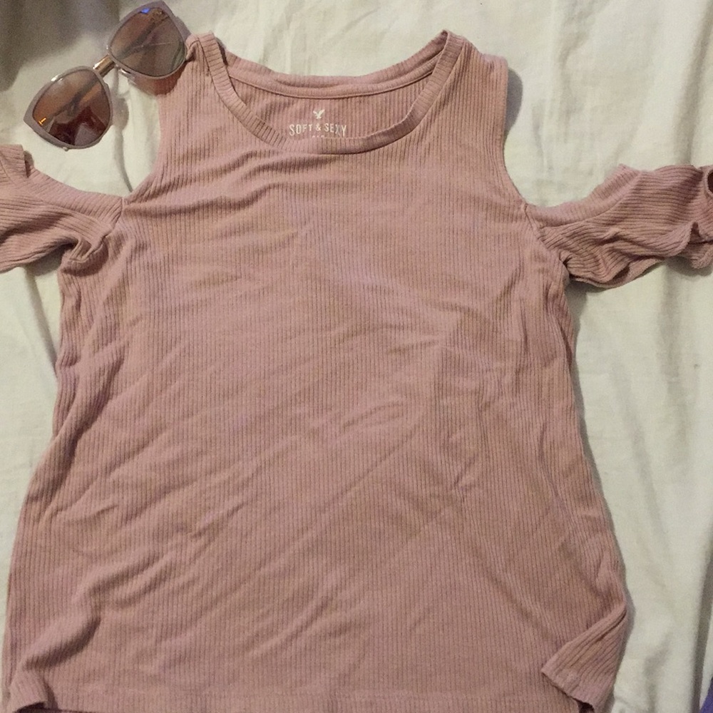 Soft and Sexy Ripped Cold Shoulder Tpp